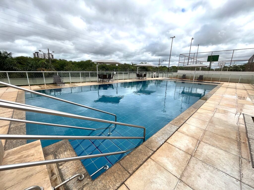 Vende-se apto de 2 dormitórios c/ elevador $ 220.000,00