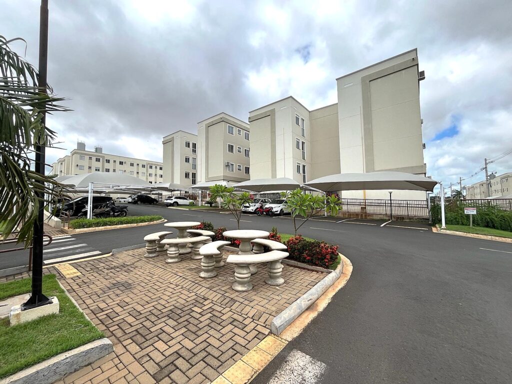 Vende-se apto de 2 dormitórios c/ elevador $ 220.000,00