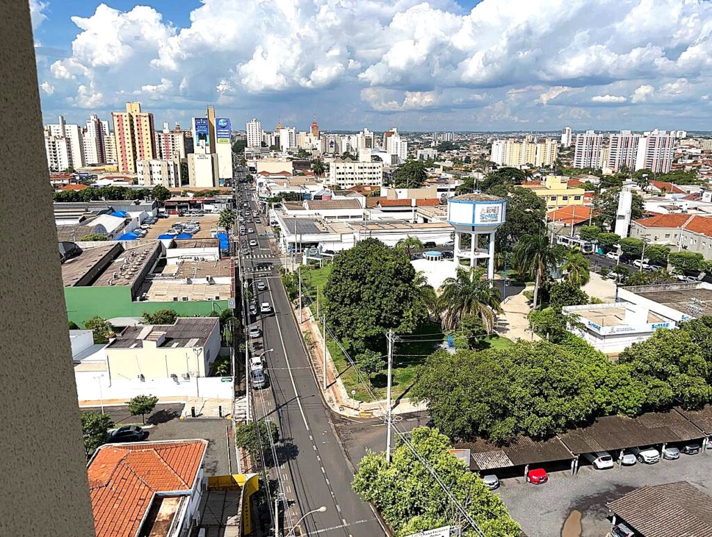 Vende-se apto de 02 dormitórios ao lada do Hospital Beneficência Redentora $ 340.000,00