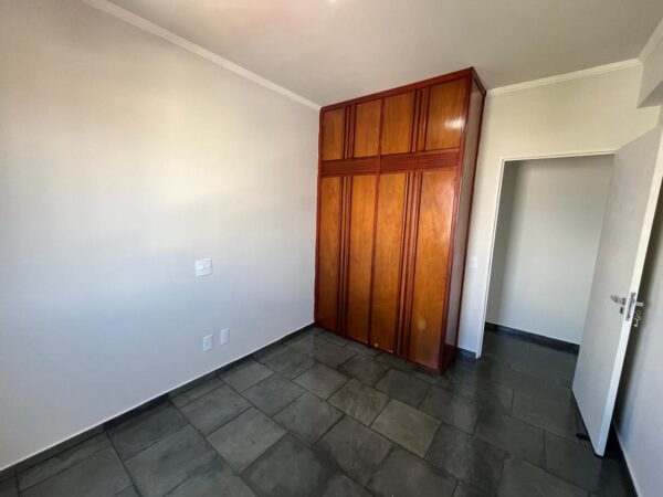 Vende-se apto de 02 dormitórios ao lada do Hospital Beneficência Redentora $ 340.000,00