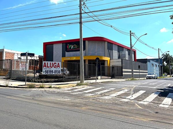 Aluga-se salão marginal Rod. Washington Luiz distrito industrial Tancredo Neves $ 15.000,00