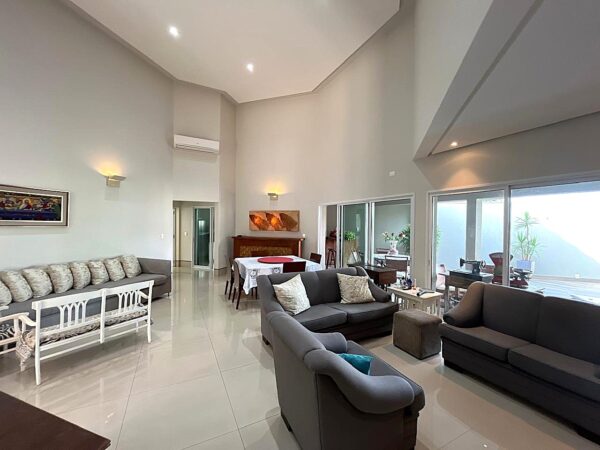 Vende-se casa térrea no Recanto Real $ 2.300.000,00