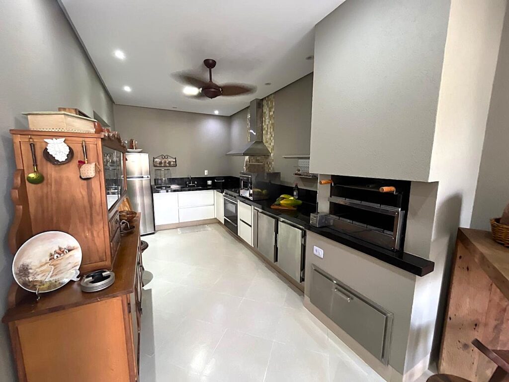 Vende-se casa térrea no Recanto Real $ 2.300.000,00