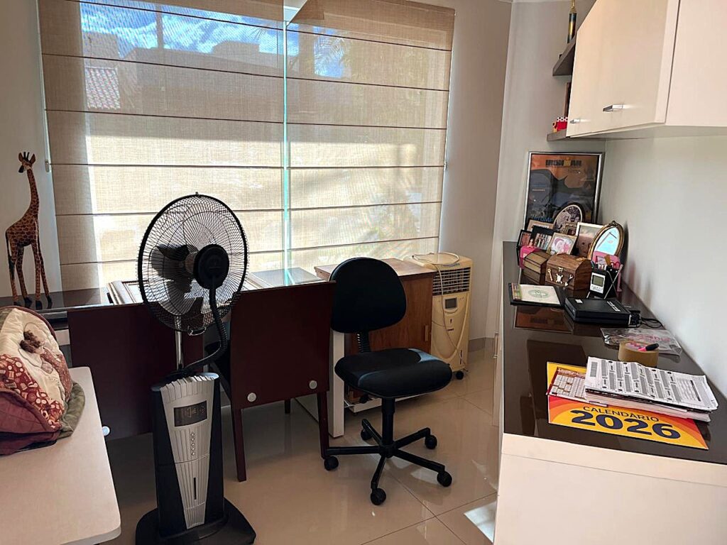 Vende-se casa térrea no Recanto Real $ 2.300.000,00