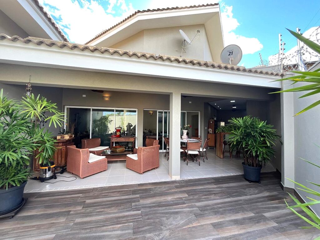 Vende-se casa térrea no Recanto Real $ 2.300.000,00