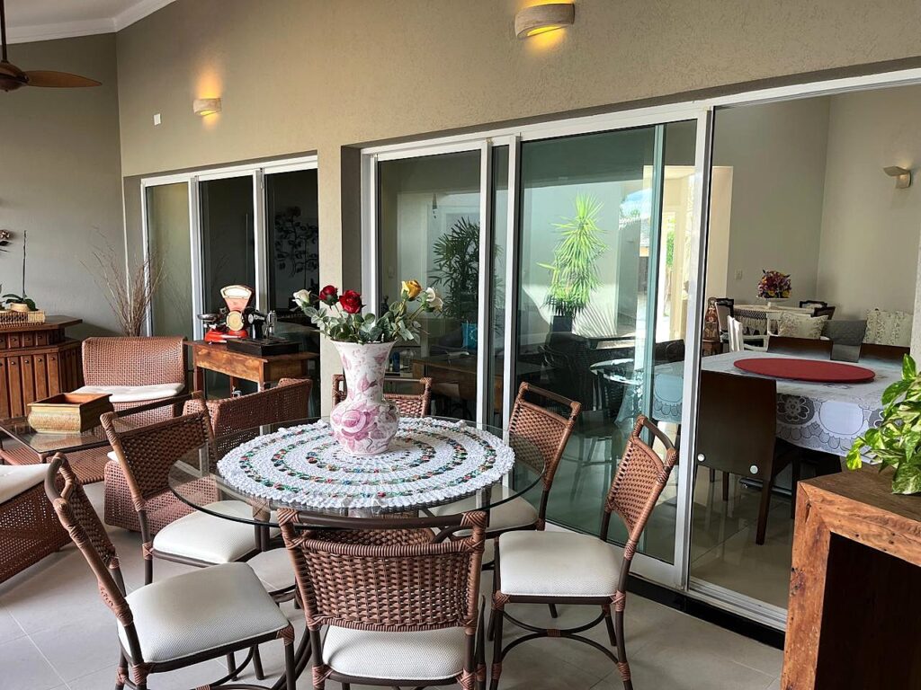 Vende-se casa térrea no Recanto Real $ 2.300.000,00