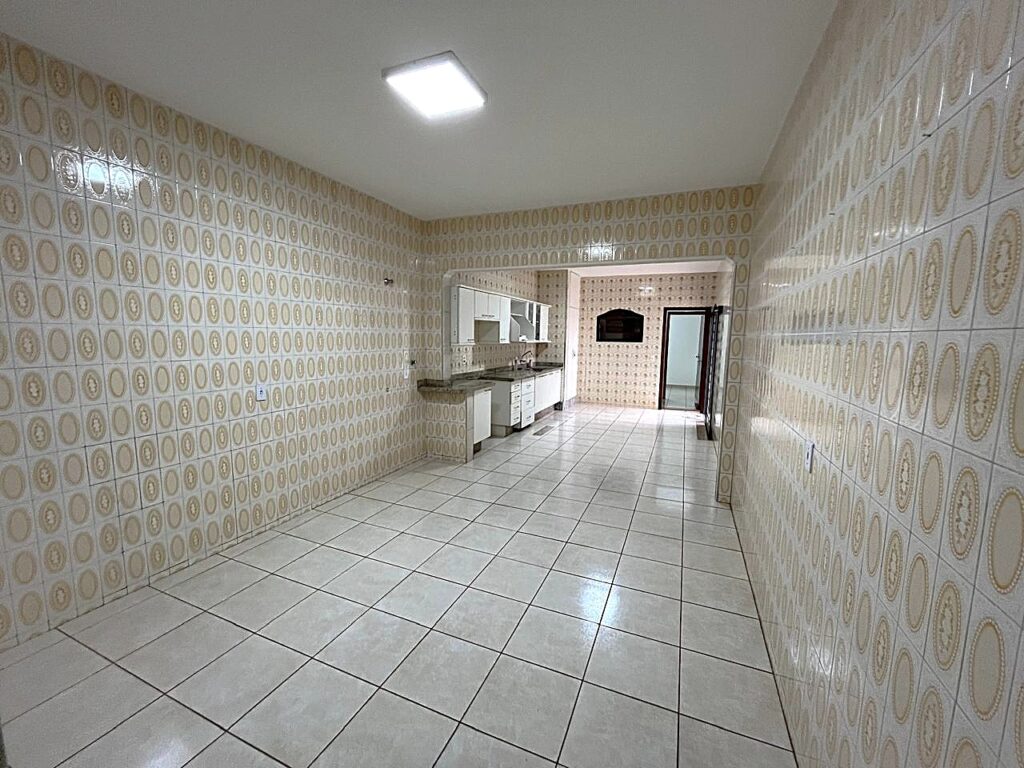 Aluga-se casa residencial Jd. Santa Catarina