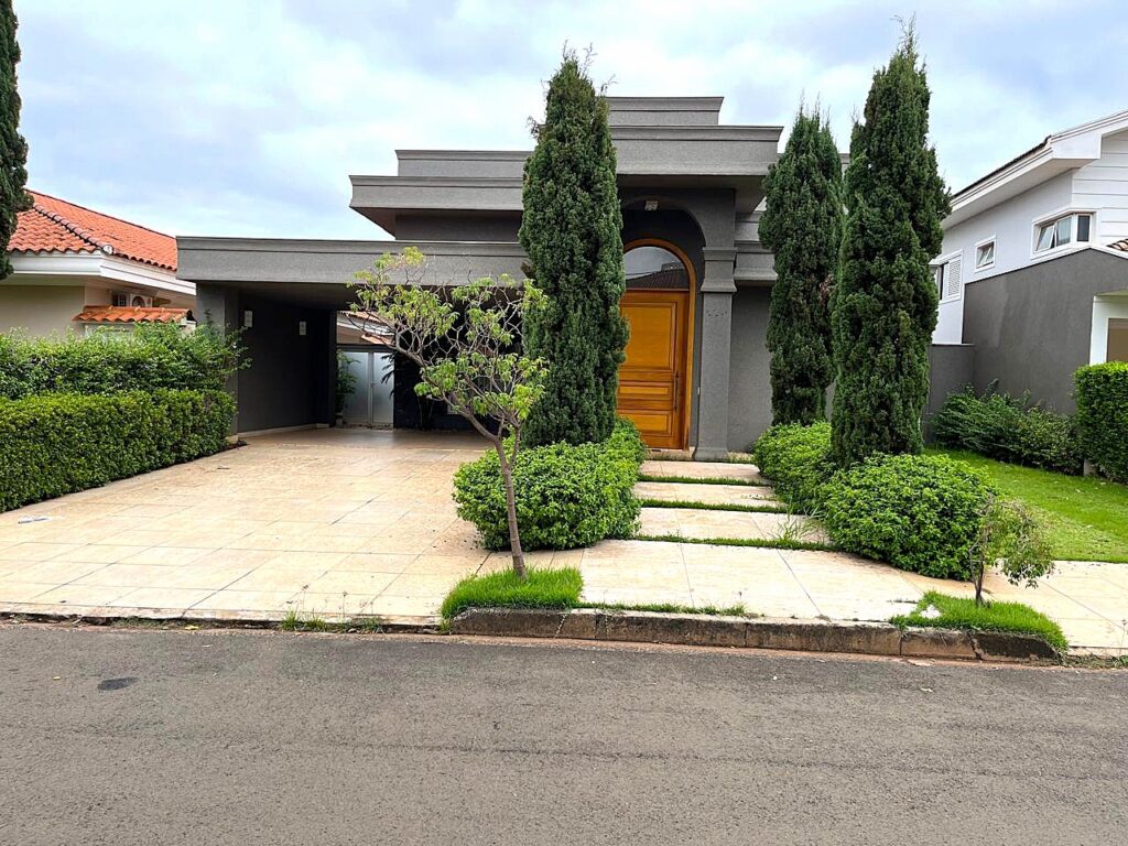 Aluga-se casa Cond. Damha I $ 15.000,00