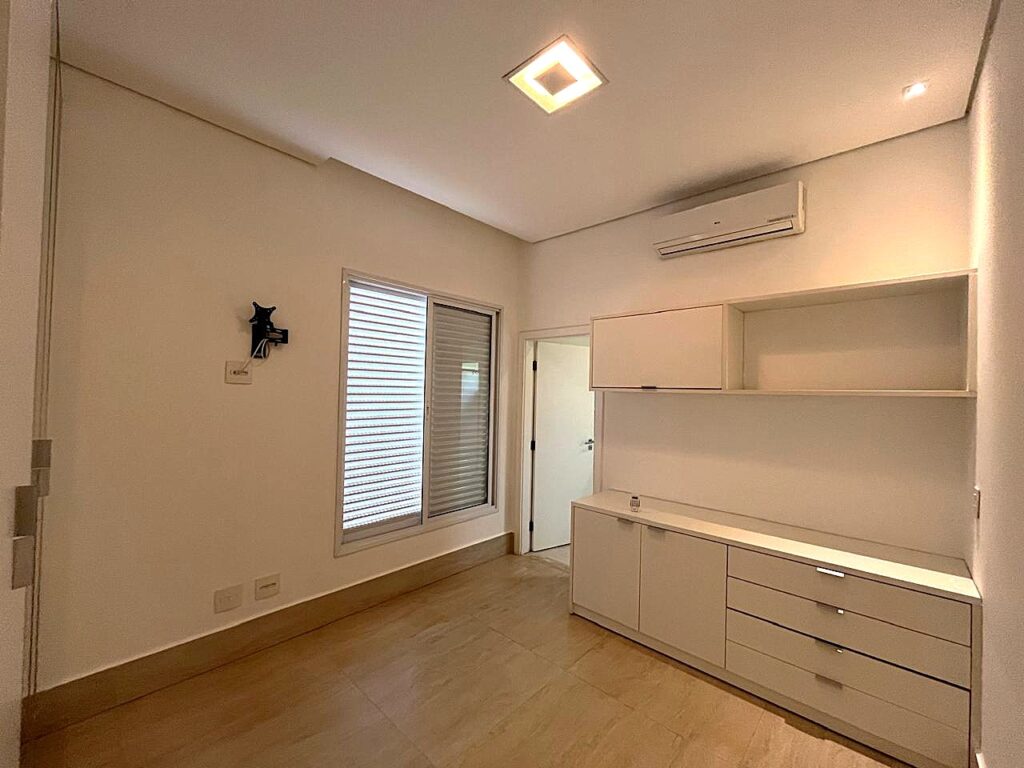 Aluga-se casa Cond. Damha I $ 15.000,00