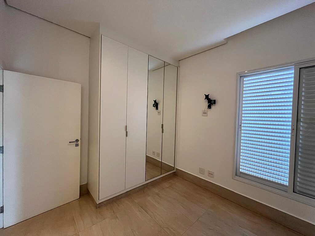 Aluga-se casa Cond. Damha I $ 15.000,00