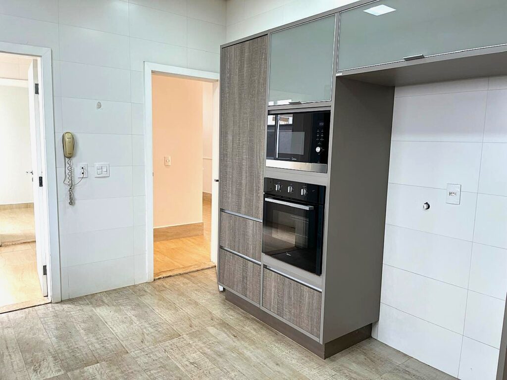 Aluga-se casa Cond. Damha I $ 15.000,00