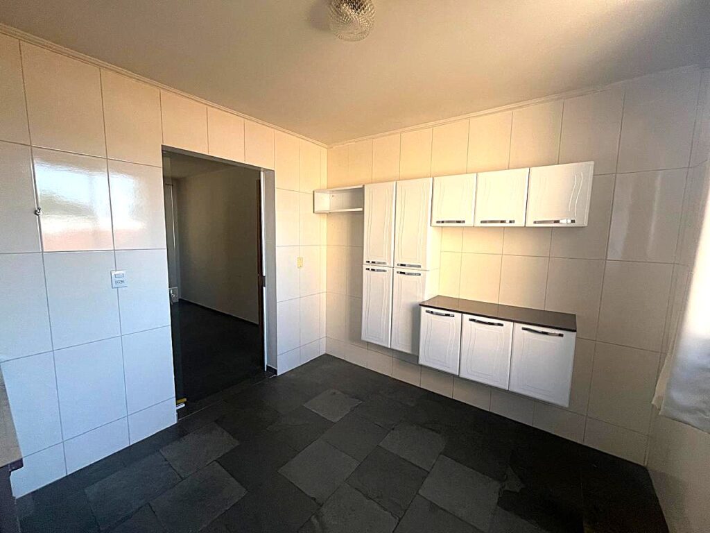 Vende-se Apto de 2 dormitórios Jd. Vetorasso $ 145.000,00