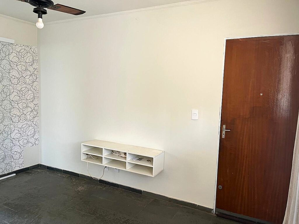 Vende-se Apto de 2 dormitórios Jd. Vetorasso $ 145.000,00