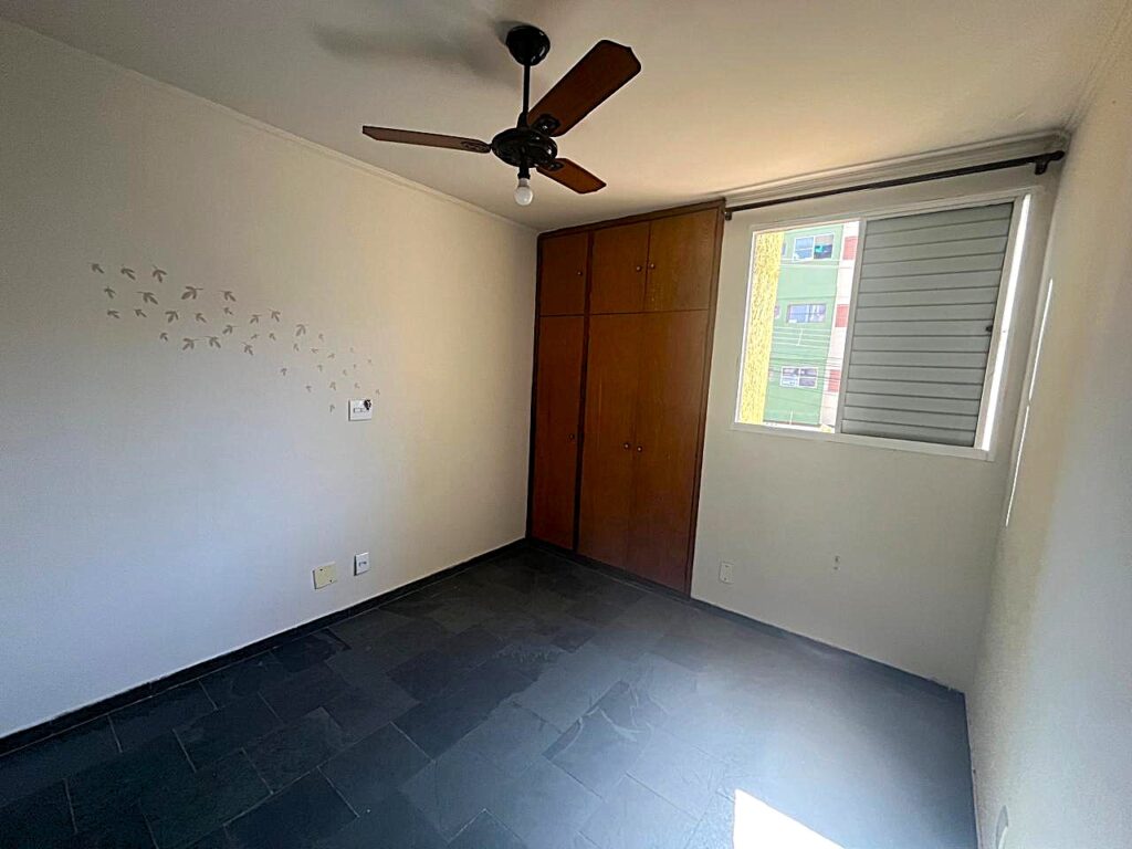 Vende-se Apto de 2 dormitórios Jd. Vetorasso $ 145.000,00