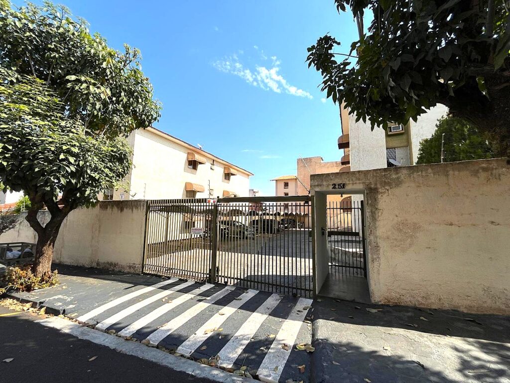Vende-se Apto de 2 dormitórios Jd. Vetorasso $ 145.000,00