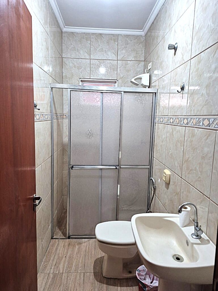 Vende-se casa + salão $ 280.000,00