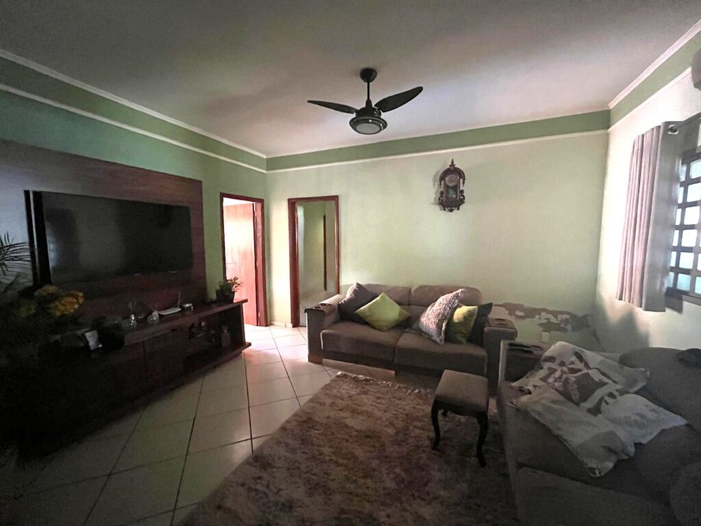 Vende-se chácara no Vista Alegre II ( Vila Azul ) $ 650.000,00