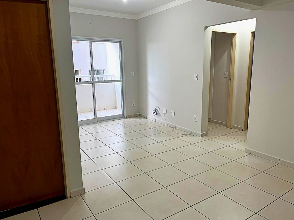 Vende-se Apto na Vila Imperial c/ elevador $ 450.000,00