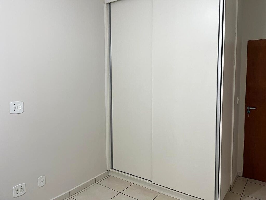 Vende-se Apto na Vila Imperial c/ elevador $ 450.000,00
