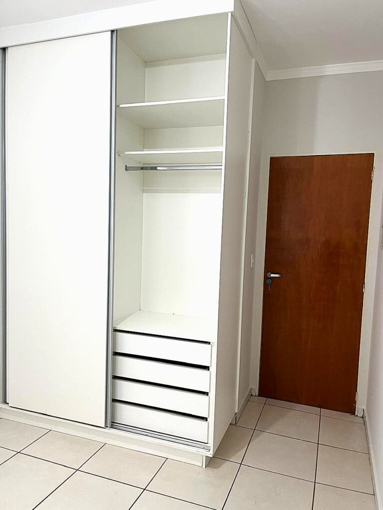 Vende-se Apto na Vila Imperial c/ elevador $ 450.000,00