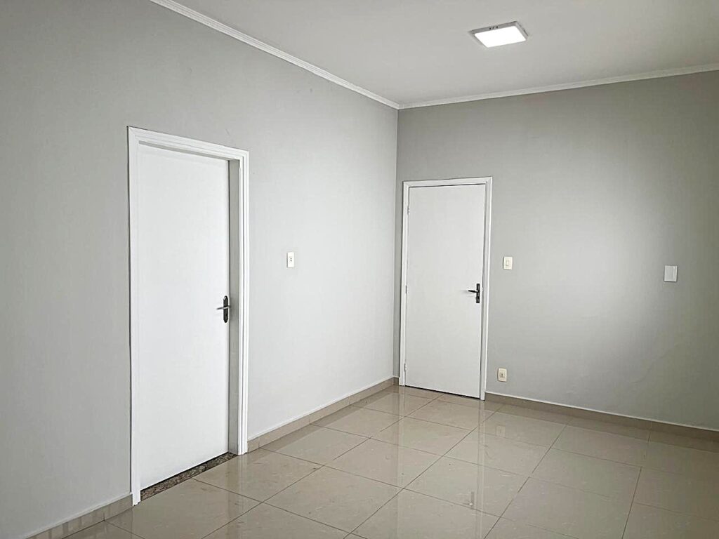 Aluga-se casa comercial Vila Santa Cruz $ 3.900,00