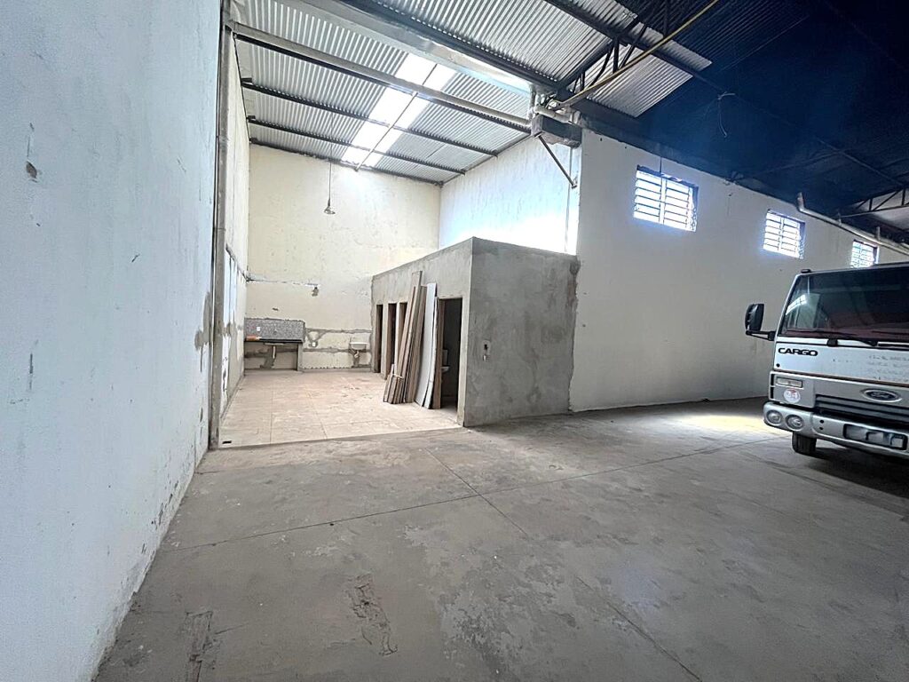 Aluga-se salão comercial na zona norte 440m² $ 8.000,00