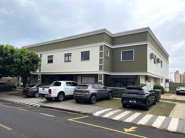 Aluga-se sala comercial em centro empresarial R$ 1,700,00
