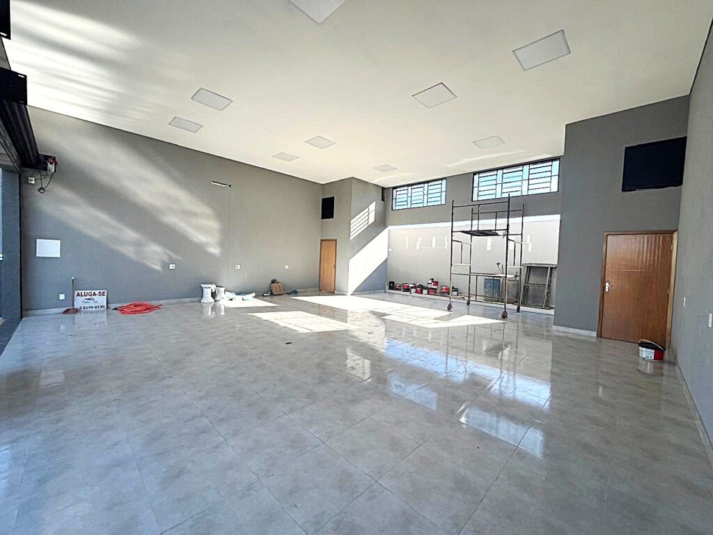 Aluga-se salão comercial novo na Av. Principal do Fraternidade R$ 4.000,00