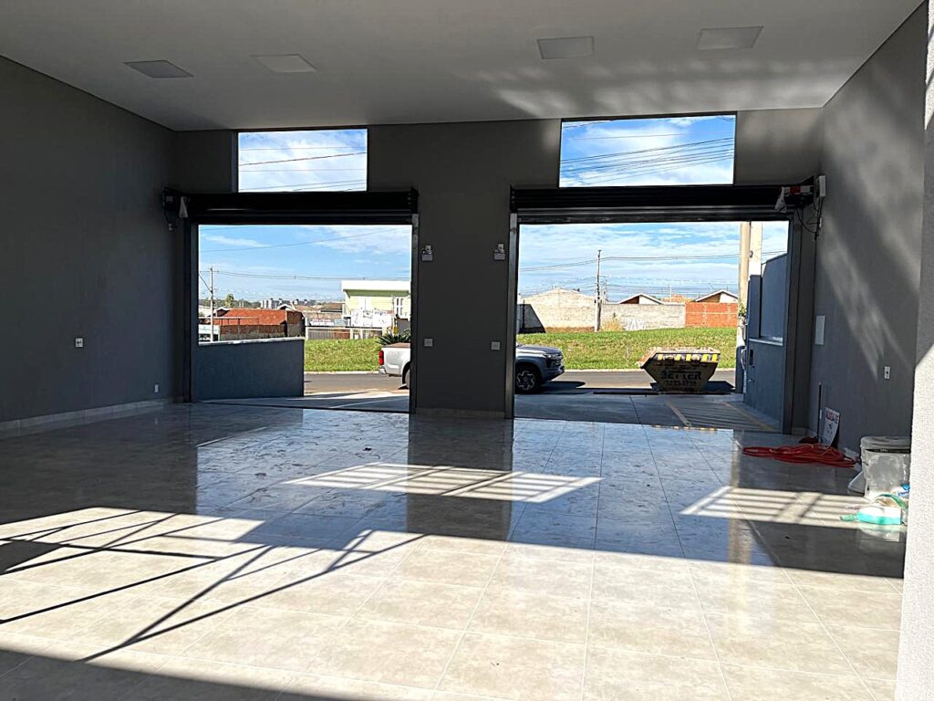 Aluga-se salão comercial novo na Av. Principal do Fraternidade R$ 4.000,00