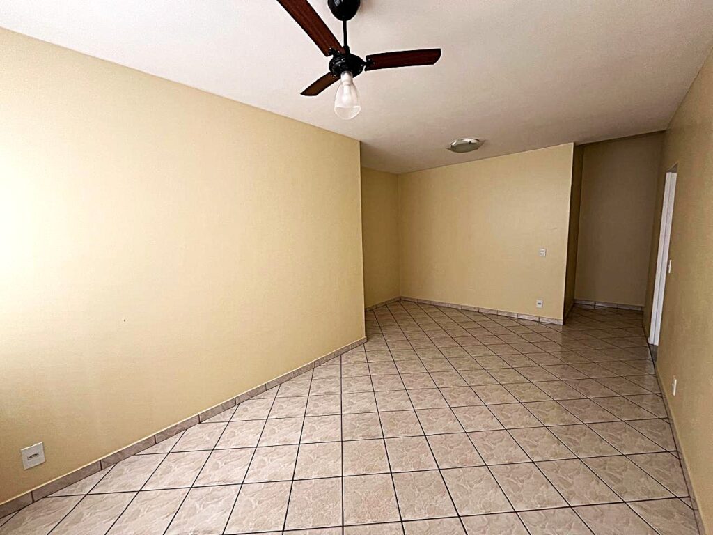 Vende-se ótimo apto 02 dormitórios na Redentora $ 275.000,00