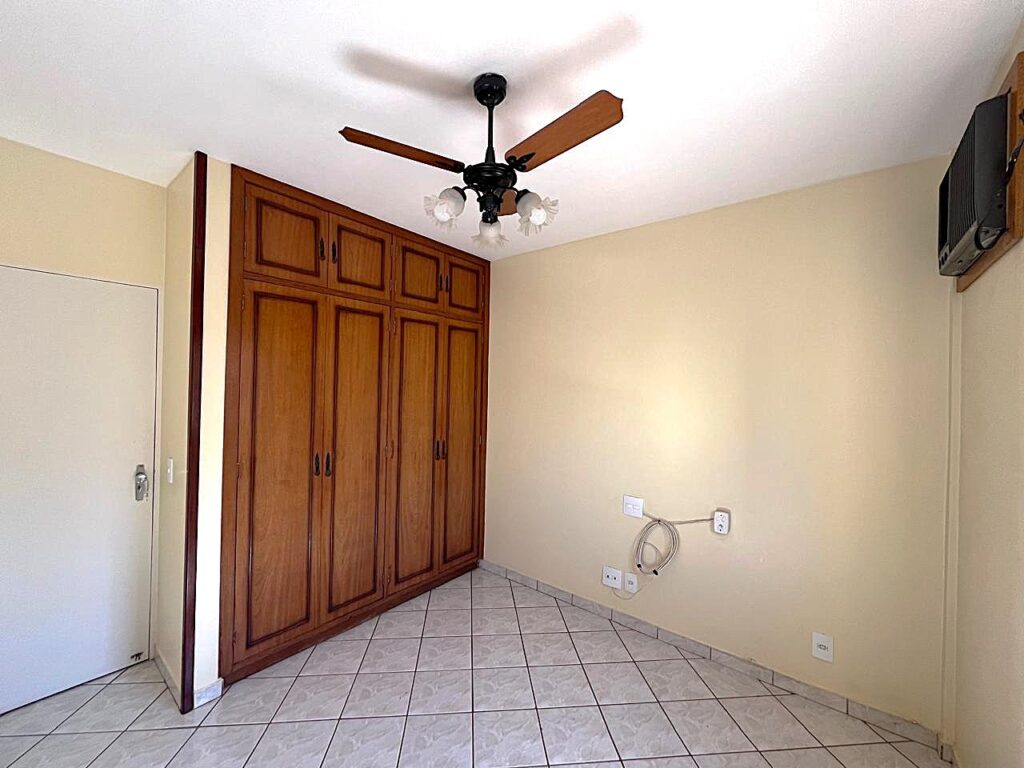 Vende-se ótimo apto 02 dormitórios na Redentora $ 275.000,00