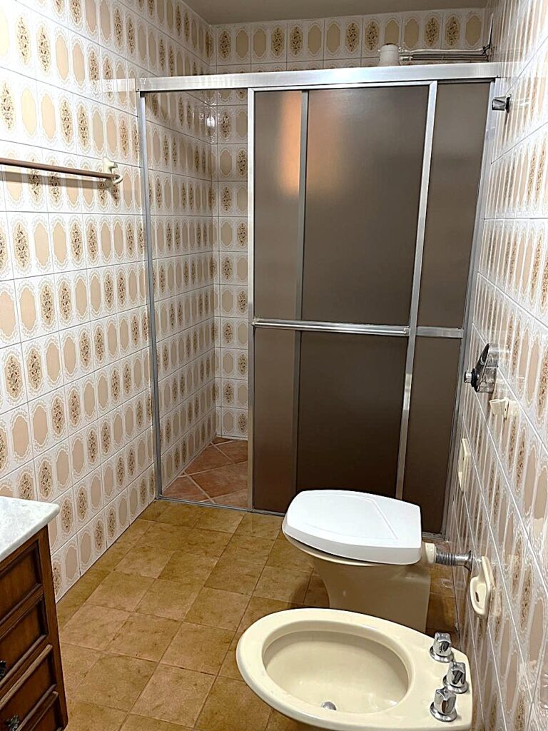 Vende-se ótimo apto 02 dormitórios na Redentora $ 275.000,00