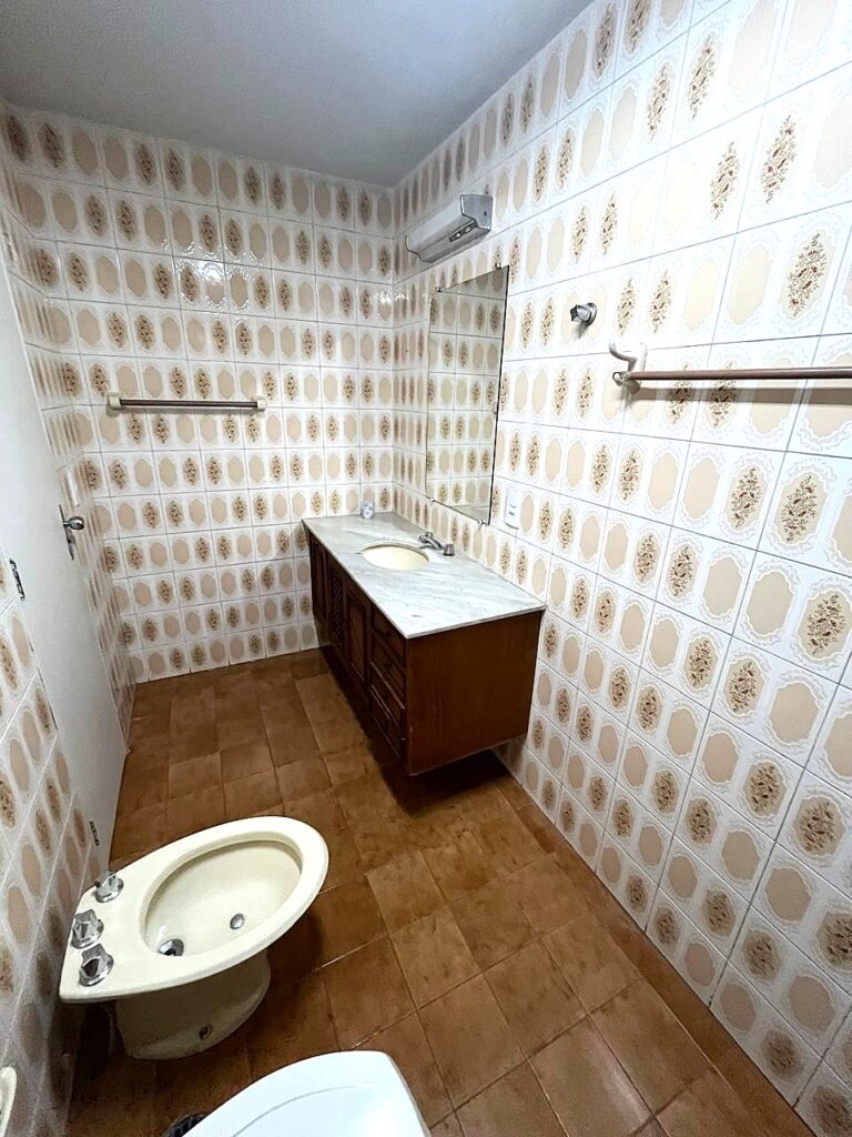 Vende-se ótimo apto 02 dormitórios na Redentora $ 275.000,00