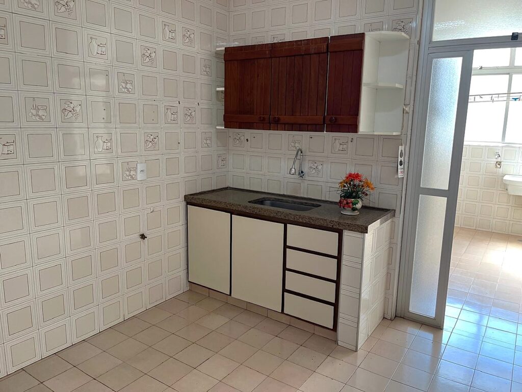 Vende-se ótimo apto 02 dormitórios na Redentora $ 275.000,00