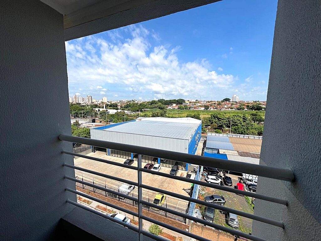 Aluga-se apto de 02 dormitórios 01 suíte mobiliado C/ elevador $ 1.800,00 já com condomínio incluso