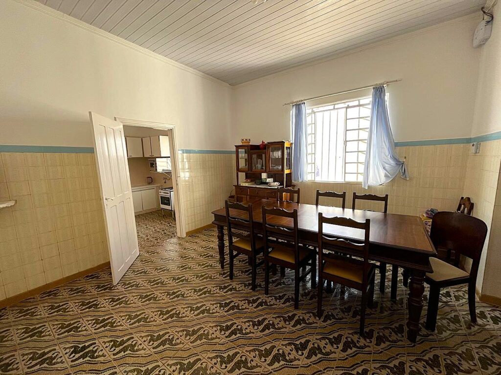 Vende-se casa comercial c/ 594m² de terreno próximo a Santa Casa $ 700.000,00