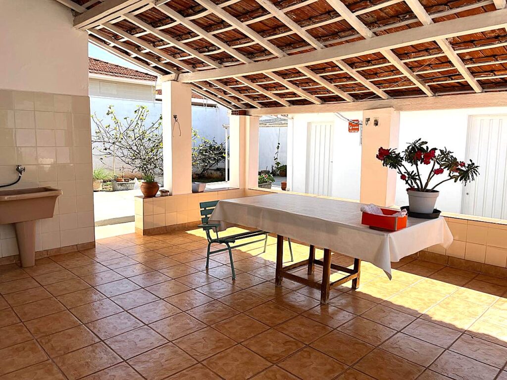 Vende-se casa comercial c/ 594m² de terreno próximo a Santa Casa $ 700.000,00