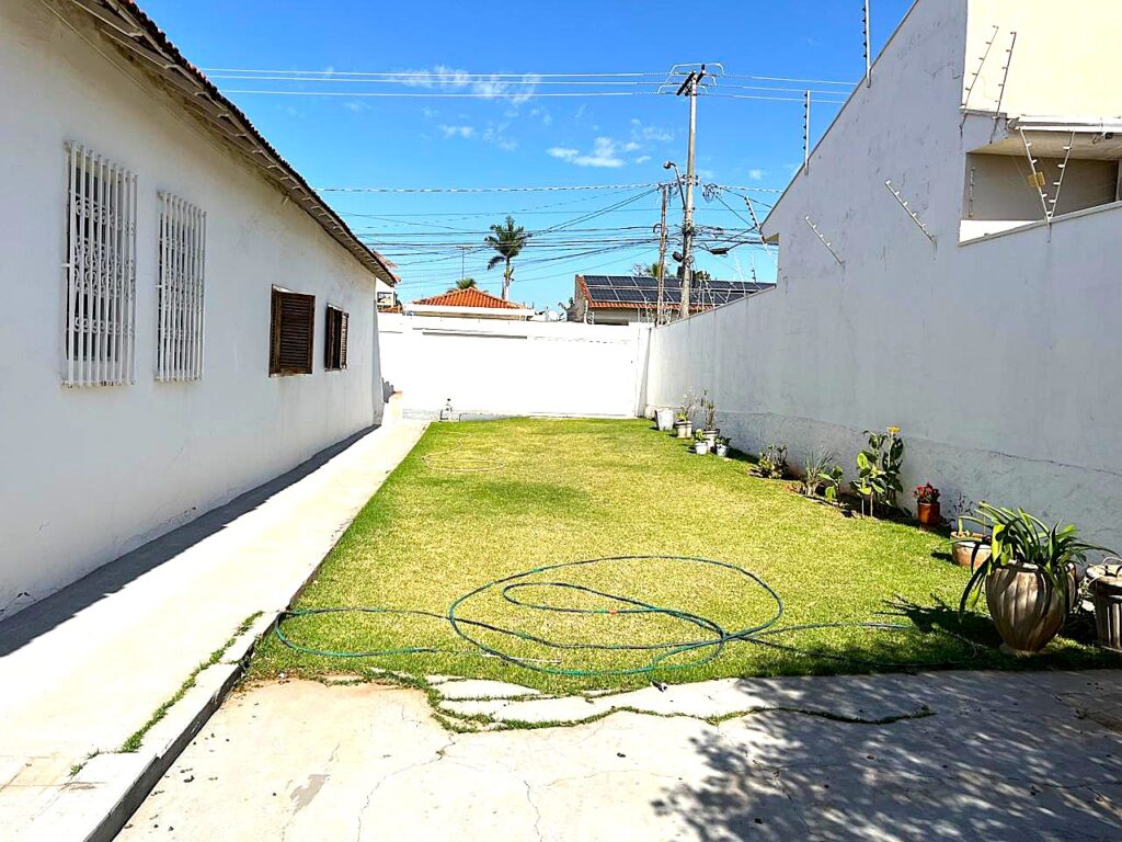 Vende-se casa comercial c/ 594m² de terreno próximo a Santa Casa $ 700.000,00