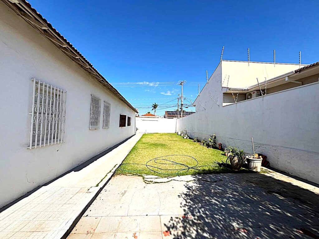 Vende-se casa comercial c/ 594m² de terreno próximo a Santa Casa $ 700.000,00