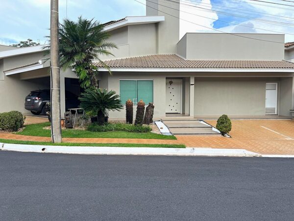 Vende-se excelente casa cond. Recanto Real $ 2.300.000,00