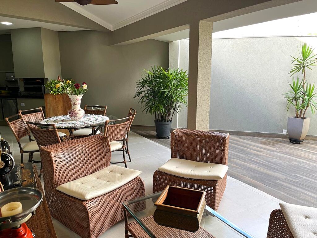 Vende-se excelente casa cond. Recanto Real $ 2.300.000,00