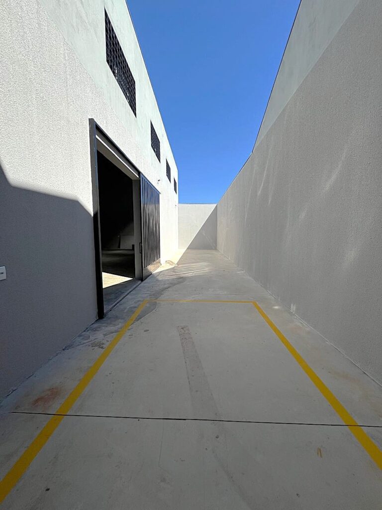 Vende-se salão comercial novo alugado $ 1.450.000,00