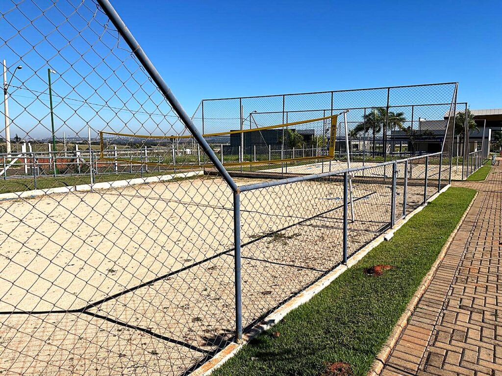 Aluga-se salão industrial em condomínio fechado 540 m² $ 12.000,00