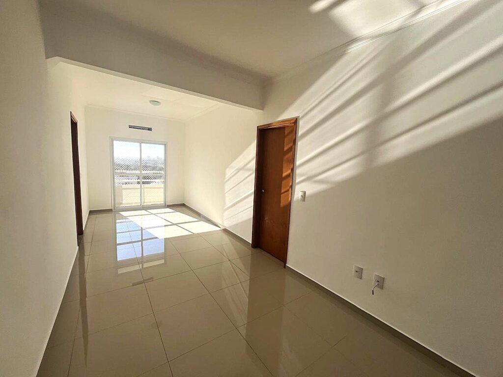 Aluga-se excelente apto de 2 dormitórios 1 suíte e elevador no Jd. Vetorasso