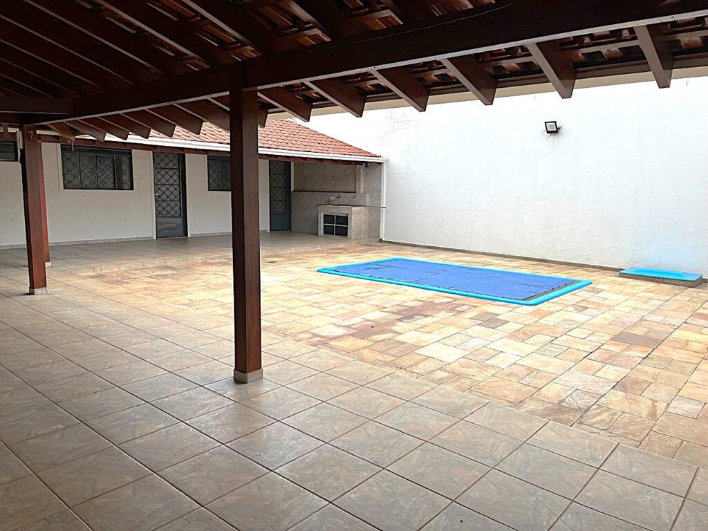 Aluga-se excelente casa no Quinta das Paineiras $ 4.500,00