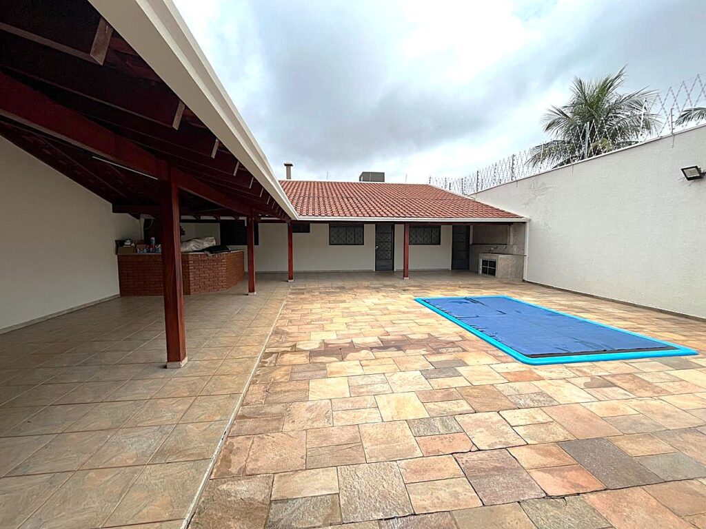 Aluga-se excelente casa no Quinta das Paineiras $ 4.500,00