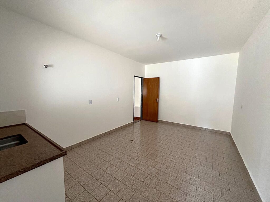 Aluga-se excelente casa no Quinta das Paineiras $ 4.500,00