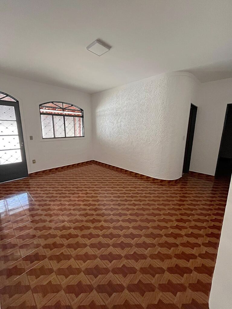 Aluga-se excelente casa no Quinta das Paineiras $ 4.500,00