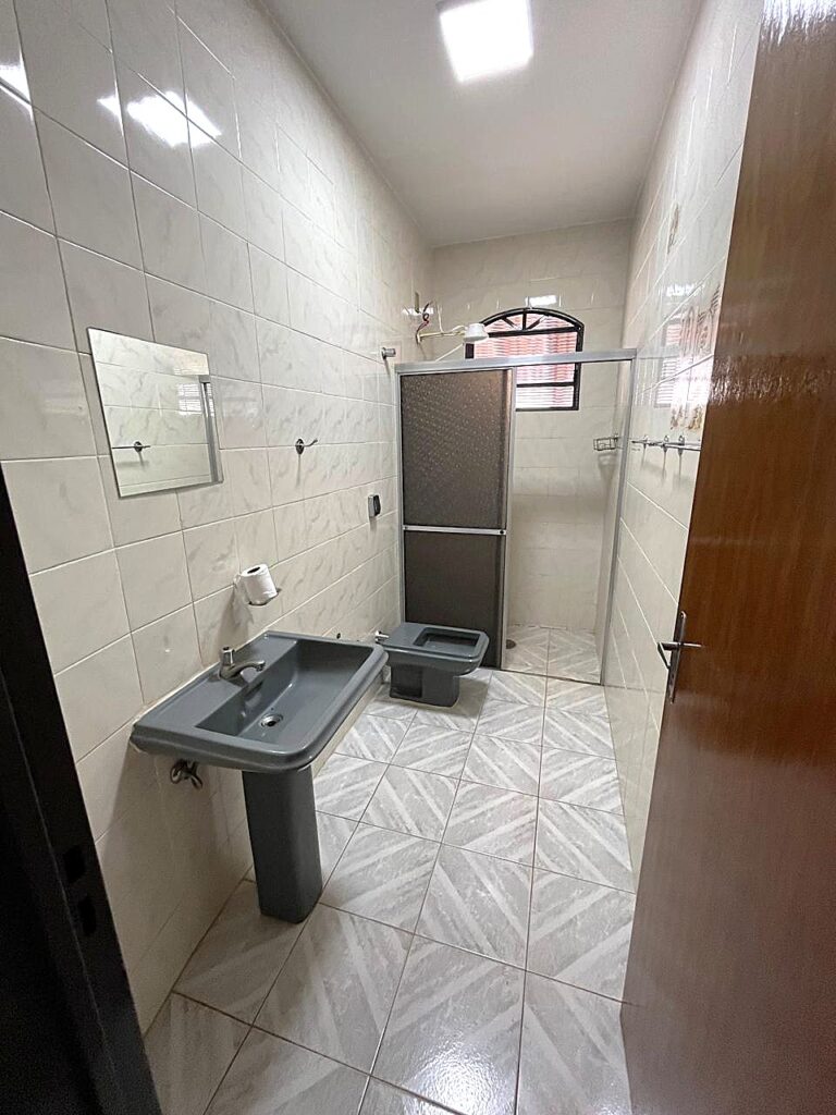 Aluga-se excelente casa no Quinta das Paineiras $ 4.500,00