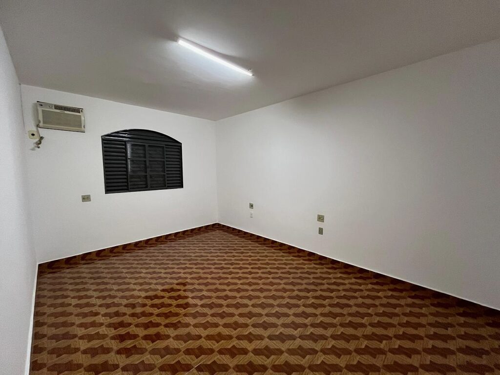 Aluga-se excelente casa no Quinta das Paineiras $ 4.500,00